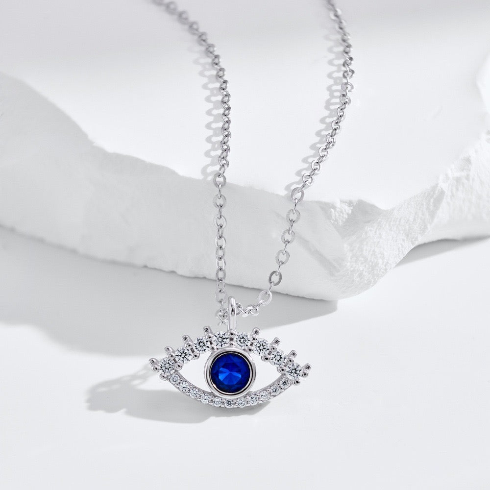 True gaze necklace